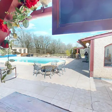 Les Des Dryades 펜션